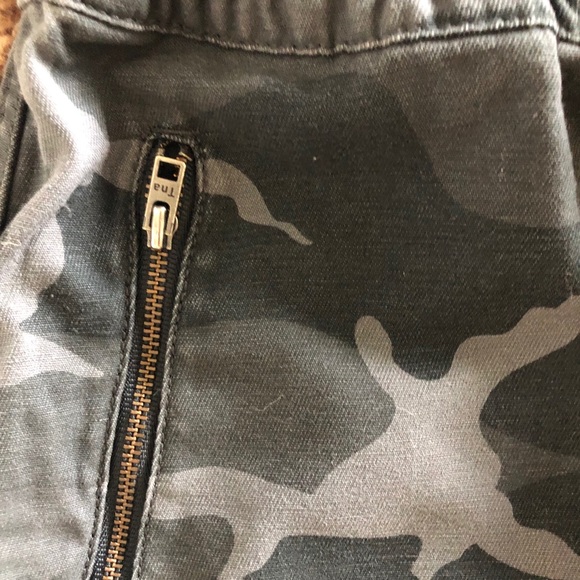 TNA Grey Camo Joggers (never worn) - Picture 3 of 5
